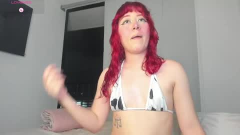 Snapshot of tessa_evanss chatting on April 2026 12:57:01 AM Tessa online show from April 2026 12:57:01 AM