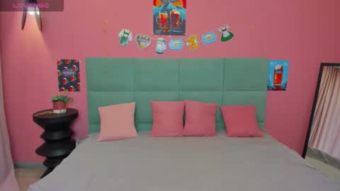 Tessa 3 online show from September 2025 01:53:01 AM