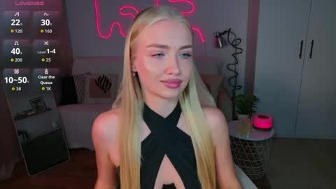 TessaHamilton online show from May 2026 12:14:02 PM