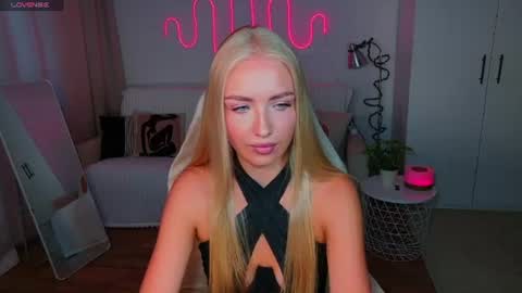 Snapshot of tessahamilton chatting on June 2026 02:21:02 PM TessaHamilton online show from June 2026 02:21:02 PM