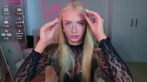 Snapshot of tessahamilton chatting on August 2026 07:29:01 AM TessaHamilton online show from August 2026 07:29:01 AM