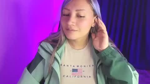 Tessy online show from March 2025 07:14:01 PM