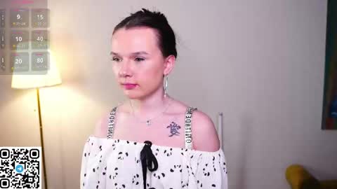 Snapshot of tessiekhanponaphan chatting on February 2026 04:49:01 PM Cindy online show from February 2026 04:49:01 PM