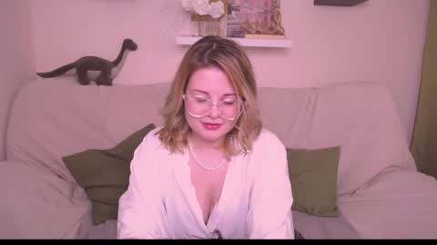 TESSA online show from December 2024 07:03:01 AM