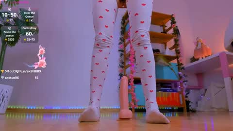 Teylor Fly online show from April 2026 08:30:01 AM