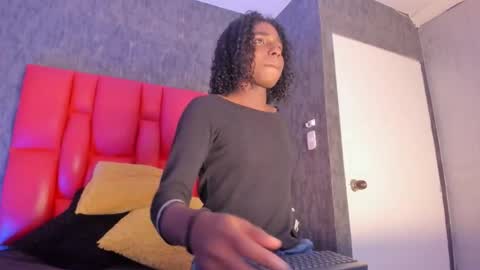 teylor_lovee online show from December 2025 03:59:01 AM