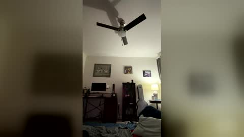 Snapshot of tha_bestyet42 chatting on April 2026 02:12:02 AM tha_bestyet42 online show from April 2026 02:12:02 AM