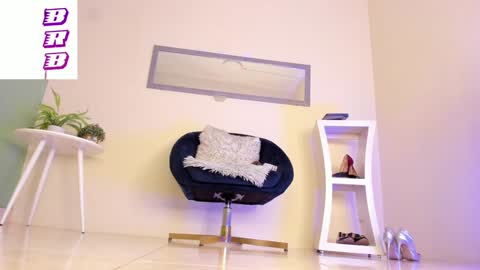 Thais online show from January 2025 03:23:01 PM