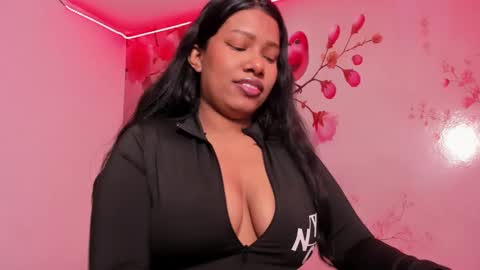 Andreina online show from February 2025 06:54:01 PM