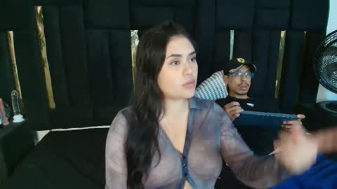 T H A I S  online show from December 2025 09:54:01 PM