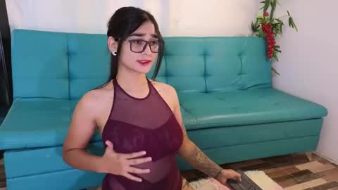 thalia  online show from December 2024 12:39:02 AM