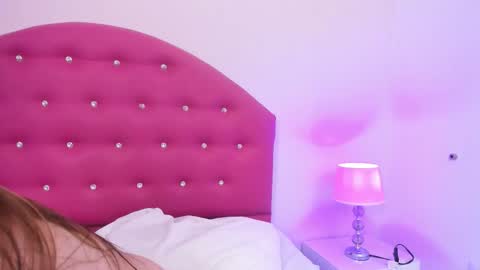 Thalia  online show from March 2026 08:48:01 PM