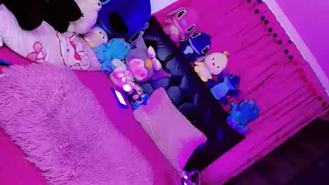 Thalia Girl online show from February 2026 12:03:01 AM