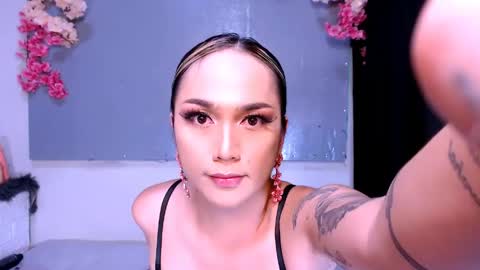 Snapshot of thalia_venture chatting on May 2026 12:10:01 PM Thalia online show from May 2026 12:10:01 PM
