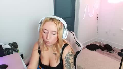 thaliacollinsss online show from February 2026 04:47:02 PM