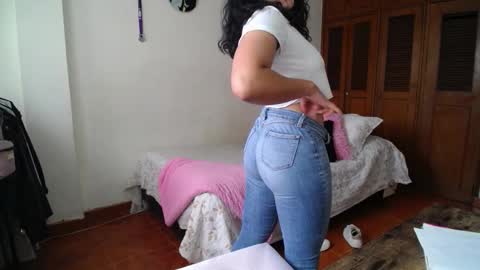 Snapshot of thaliacooper chatting on September 2025 06:07:01 PM online show from September 2025 06:07:01 PM