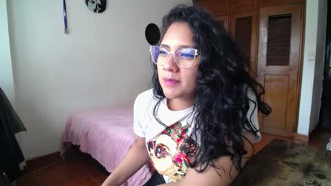 Snapshot of thaliacooper chatting on September 2025 05:35:01 PM online show from September 2025 05:35:01 PM