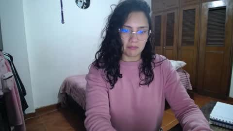 Snapshot of thaliacooper chatting on September 2025 12:34:01 AM online show from September 2025 12:34:01 AM