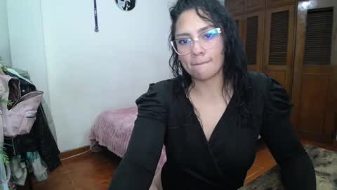 Snapshot of thaliacooper chatting on September 2025 12:16:01 AM online show from September 2025 12:16:01 AM