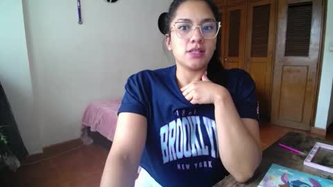Snapshot of thaliacooper chatting on October 2025 06:25:02 PM online show from October 2025 06:25:02 PM