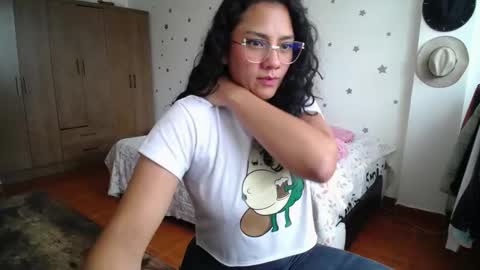 Snapshot of thaliacooper chatting on October 2025 04:51:01 PM online show from October 2025 04:51:01 PM