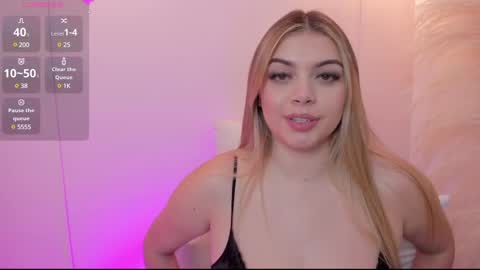 Snapshot of thaliafox_ chatting on March 2025 08:54:02 AM Thalia online show from March 2025 08:54:02 AM