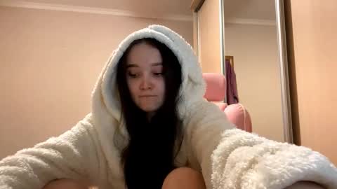 Yumi online show from February 2026 02:18:01 PM