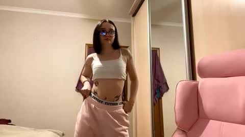 Yumi online show from March 2026 03:18:02 PM