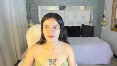 Snapshot of thalialopez chatting on February 2026 06:40:02 PM Thalia online show from February 2026 06:40:02 PM