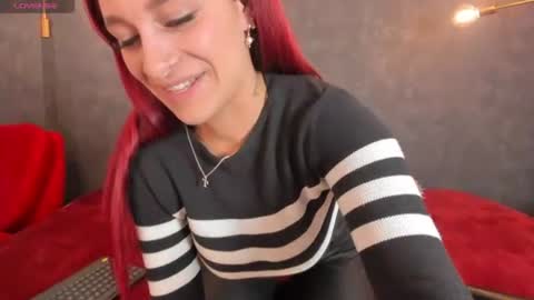 Snapshot of thalira_angels chatting on June 2026 05:45:01 PM THALIRA ANGELS online show from June 2026 05:45:01 PM