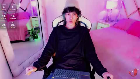 Snapshot of thanier_18 chatting on February 2026 07:56:02 PM thanier_18 online show from February 2026 07:56:02 PM