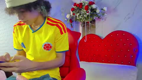 Snapshot of thanier_18 chatting on June 2026 07:48:01 PM thanier_18 online show from June 2026 07:48:01 PM