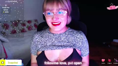 Snapshot of thatgirl2003 chatting on March 2025 09:48:02 PM online show from March 2025 09:48:02 PM