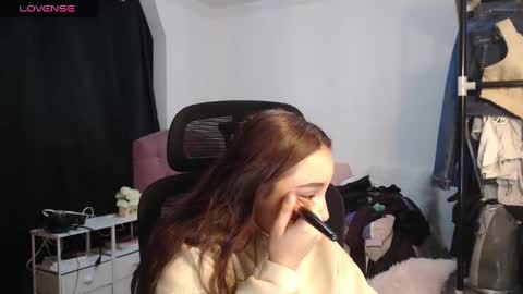 Snapshot of thatgirl2003 chatting on October 2025 11:41:02 AM online show from October 2025 11:41:02 AM