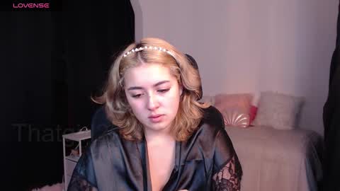 Snapshot of thatgirl2003 chatting on October 2025 09:23:01 AM online show from October 2025 09:23:01 AM