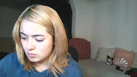 Snapshot of thatgirl2003 chatting on October 2025 06:58:02 PM online show from October 2025 06:58:02 PM