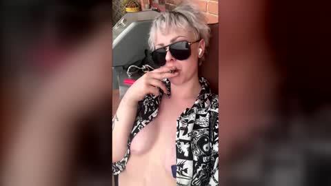 Snapshot of the_arctic_beaty chatting on February 2026 12:17:02 PM the_arctic_beaty online show from February 2026 12:17:02 PM