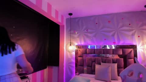 i am Cat  online show from January 2025 12:43:02 AM