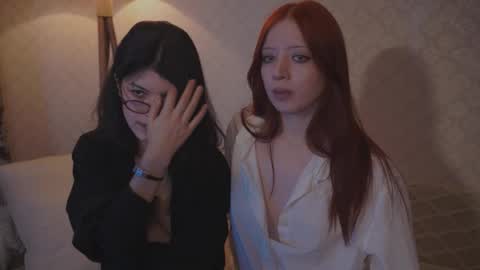 EllaLyn online show from September 2025 07:59:01 PM