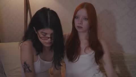 EllaLyn online show from October 2025 07:24:01 PM