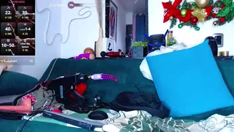 the dog lian online show from December 2025 02:14:02 PM