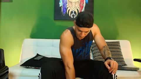 SCOTT  THEO  KAMERON  GENDERSON online show from September 2025 12:02:02 AM