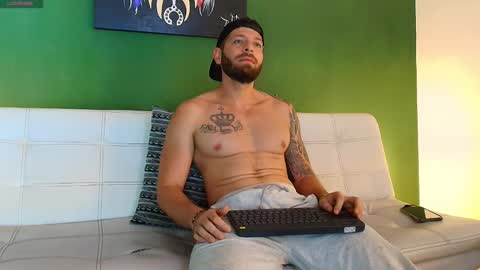 SCOTT  THEO  KAMERON  GENDERSON online show from September 2025 08:34:02 PM