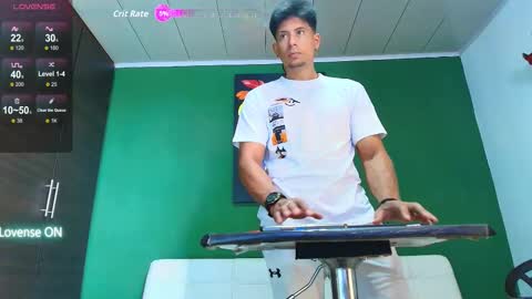 SCOTT  THEO  KAMERON  GENDERSON online show from October 2025 06:36:01 PM