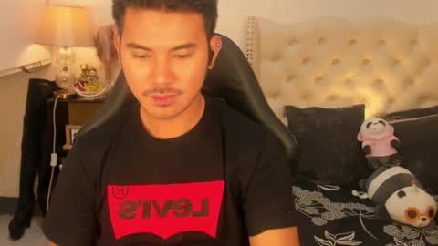 ken online show from October 2025 12:37:02 PM