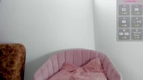 Alice and Bella online show from January 2025 07:44:02 PM