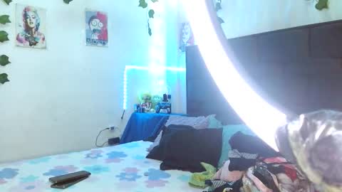 the_lesbian_game online show from February 2026 06:18:01 PM