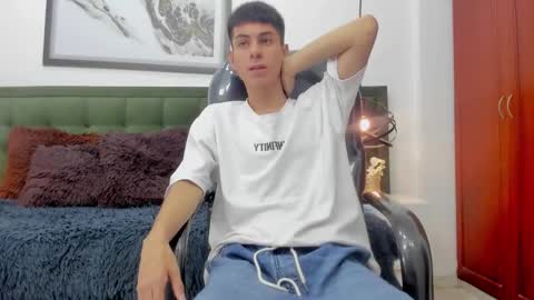 Snapshot of the_mark_king chatting on February 2026 05:22:02 PM T H E M A R K K I N G online show from February 2026 05:22:02 PM