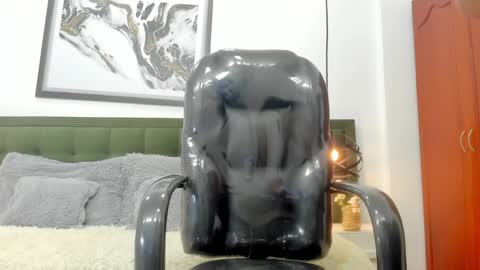 Snapshot of the_mark_king chatting on May 2026 05:32:02 PM T H E M A R K K I N G online show from May 2026 05:32:02 PM
