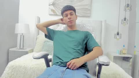 Snapshot of the_mark_king chatting on May 2026 06:02:01 PM T H E M A R K K I N G online show from May 2026 06:02:01 PM